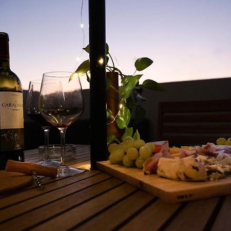 Appartamento Cosy Designer Seaview Penthouse With Terrace & Bbq St. Paul's Bay Esterno foto